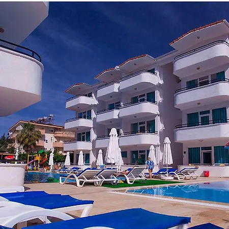 Adora Hotell Side